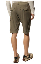Load image into Gallery viewer, CP Company Twill Stretch Cargo Shorts In Seneca
