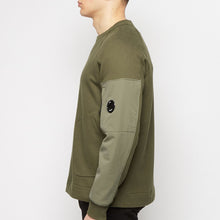 Load image into Gallery viewer, Cp Company Double Pocket Lens Sweatshirt In Ivy Green
