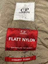 Load image into Gallery viewer, Cp Company Metropolis Series Flatt Nylon Overshirt in Seneca Rock
