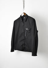 Load image into Gallery viewer, Cp Company Gabardine Metropolis Series Overshirt Black
