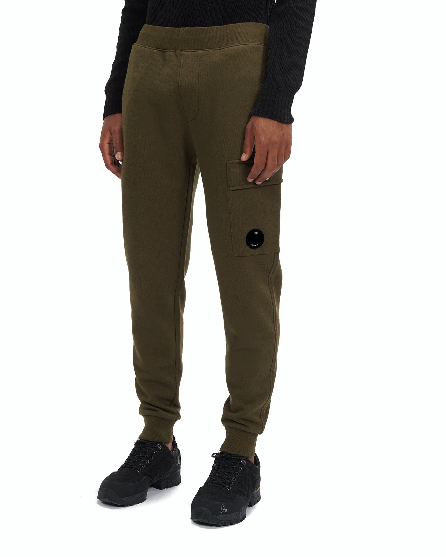 スウェットパンツ C.P. Company Lens Diagonal Jogger Pants Ivy Green 17CMSP062A Cp Company Diagonal Raised Lens Joggers in Ivy Green – TET