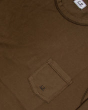 Load image into Gallery viewer, CP Company Jersey 70/2 Mercerized Pocket T-Shirt in Khaki
