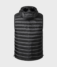 Load image into Gallery viewer, Cp Company D.D Shell Down Gilet In Black
