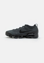 Load image into Gallery viewer, Nike Air Vapormax 2023 Fly Knit in Black/Anthracite
