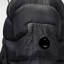 Load image into Gallery viewer, Cp Company D.D. Shell Lens Down Jacket 172A Black
