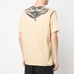 Cp Company 30/1 Jersey Goggle Logo T-Shirt in Mojade Desert