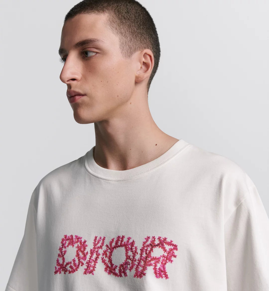 【コーラルで描いたロゴ★】DIOR Dior Italic Coral Tシャツ Dior Italic Coral Relaxed Fit T-Shirt In White – TET Clothing