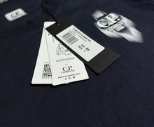 Load image into Gallery viewer, Cp Company 30/1 Graphic Logo T-Shirt In Navy
