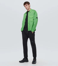 Load image into Gallery viewer, Cp Company Chrome-R Overshirt In Green
