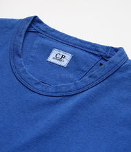 Load image into Gallery viewer, CP Company Old Dyed Pocket Tshirt In Blue
