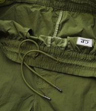 Load image into Gallery viewer, CP Company Chrome-R Shorts In Moss Green
