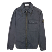 Load image into Gallery viewer, Stone Island 1 Pocket Old Effect Hooded Overshirt in Navy
