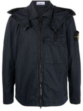 Load image into Gallery viewer, Stone Island 1 Pocket Old Effect Hooded Overshirt in Navy
