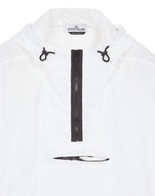 Load image into Gallery viewer, Stone Island Naslan Light Jacket In White

