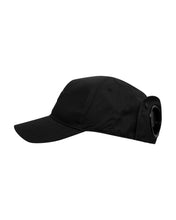 Load image into Gallery viewer, CP Company Garbadine Goggle Cap in Black

