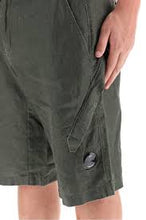 Load image into Gallery viewer, CP Company Plated Linen Lens Shorts In Khaki
